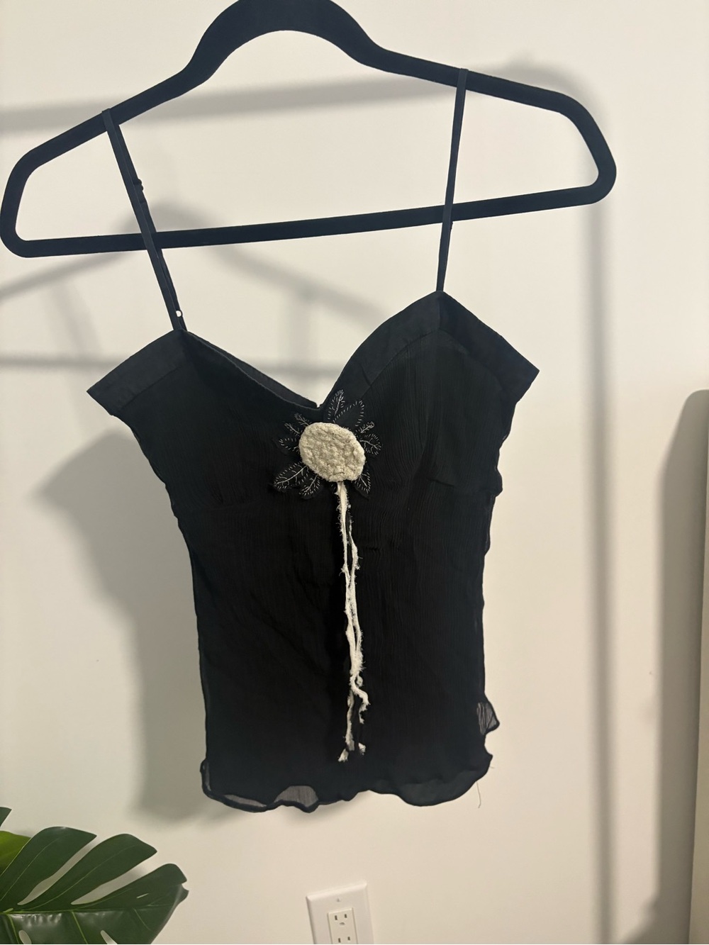 White House Black Market Black Crinkle Silk Cami With Rosette Women’s Size Small - Picture 2 of 13